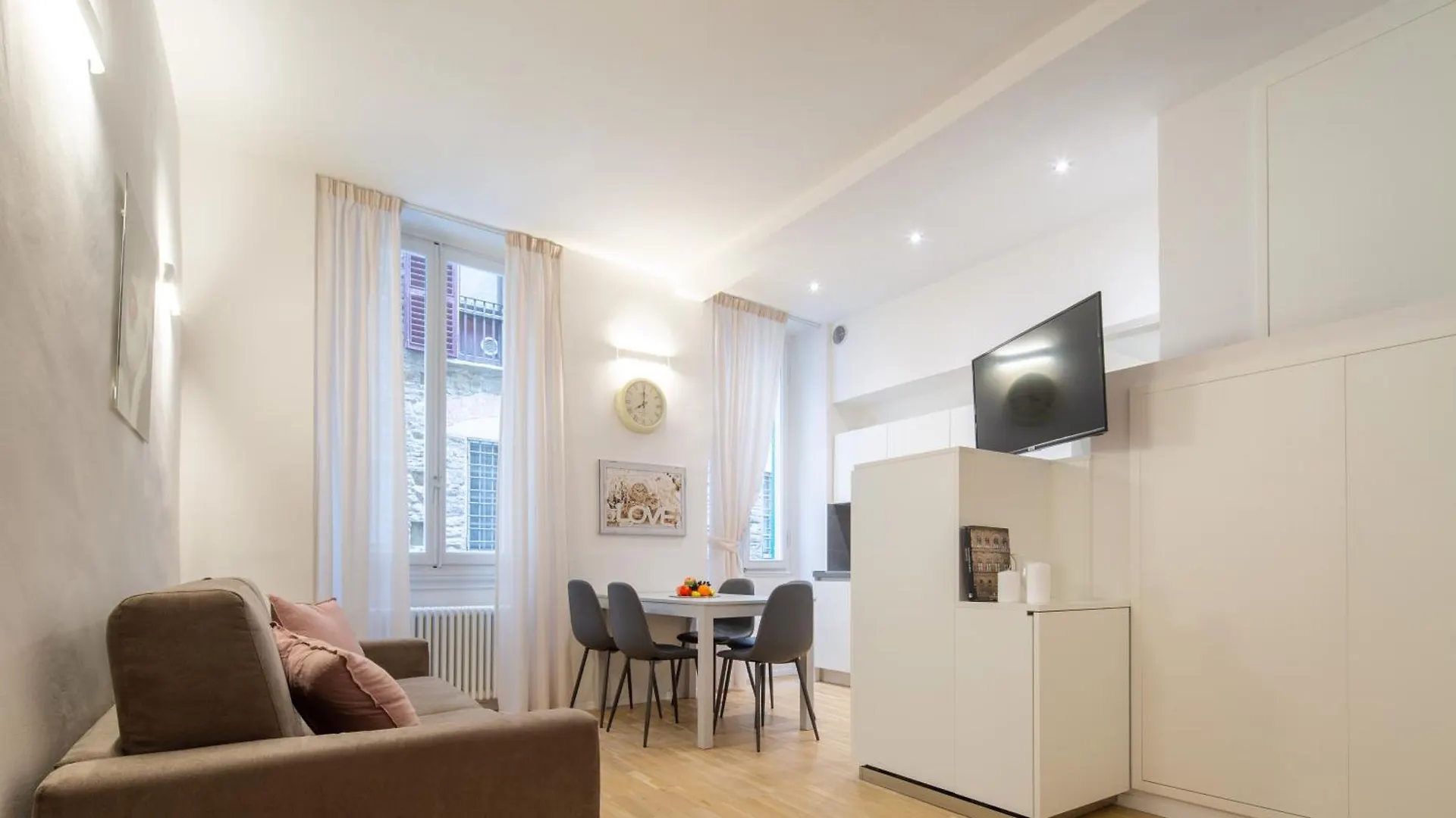 Bargello Modern By Mmega Apartment Florence